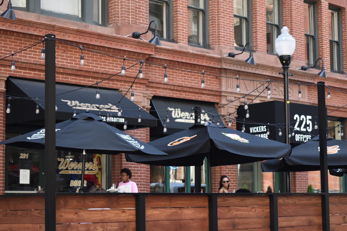Werner's Diner, outdoor seating